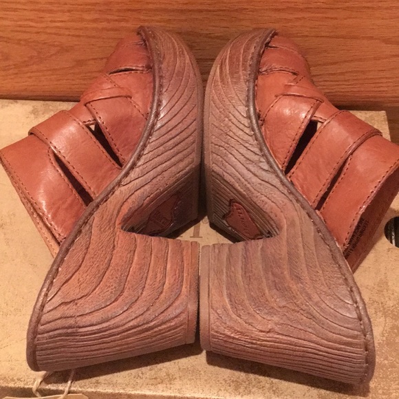 NWT Born golden sand Pollina clogs heels shoes 6 - Picture 5 of 8